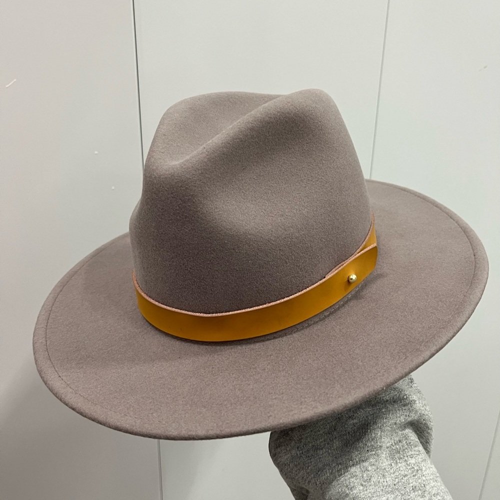 ✨Gigi Pip Wes Fedora✨